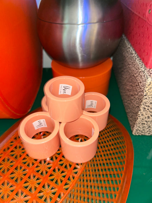 Set of 5 Vera Neumann Napkin Rings